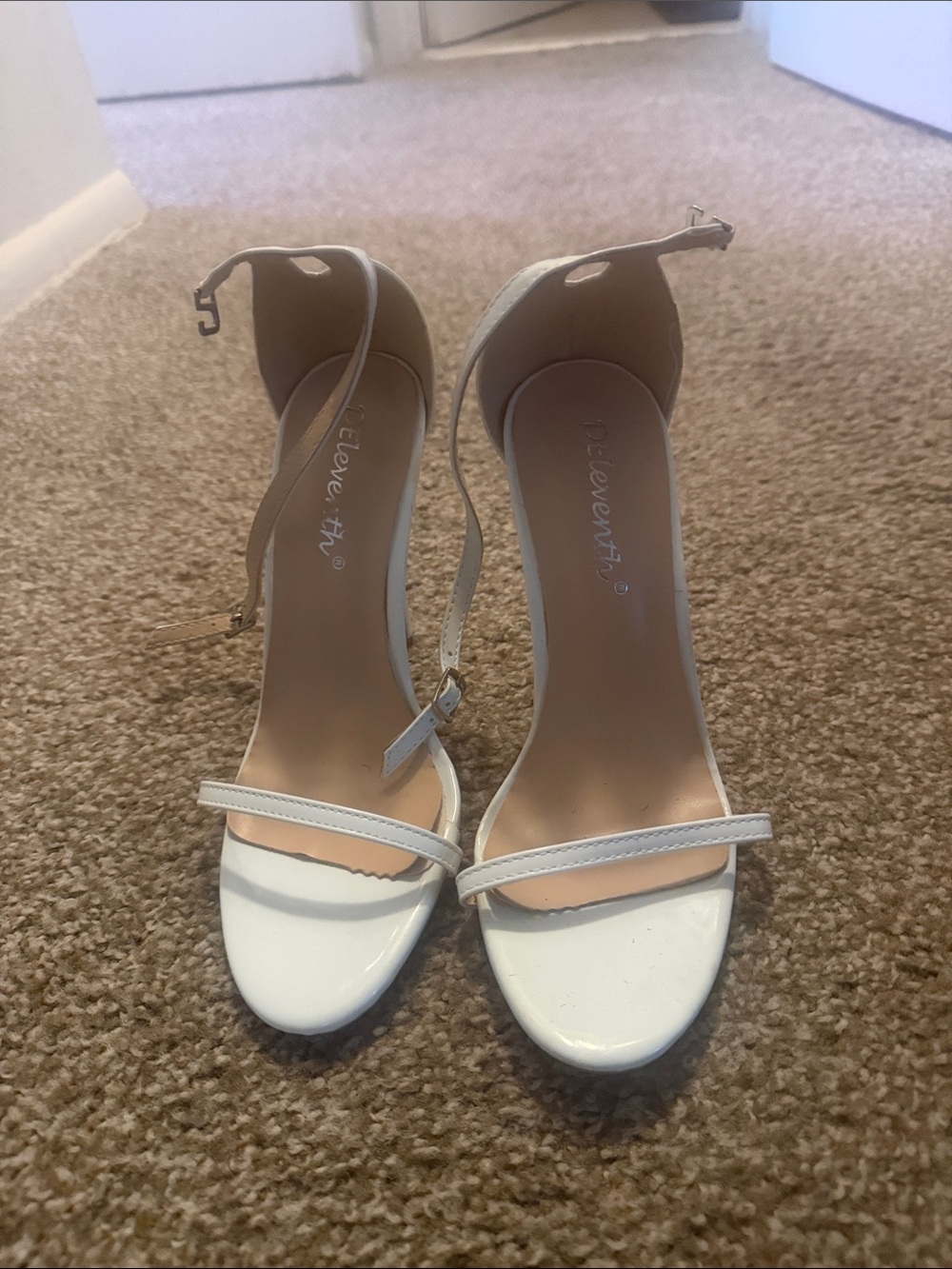 n/a White Ankle-Strap Heeled Sandals high heels size 7.5